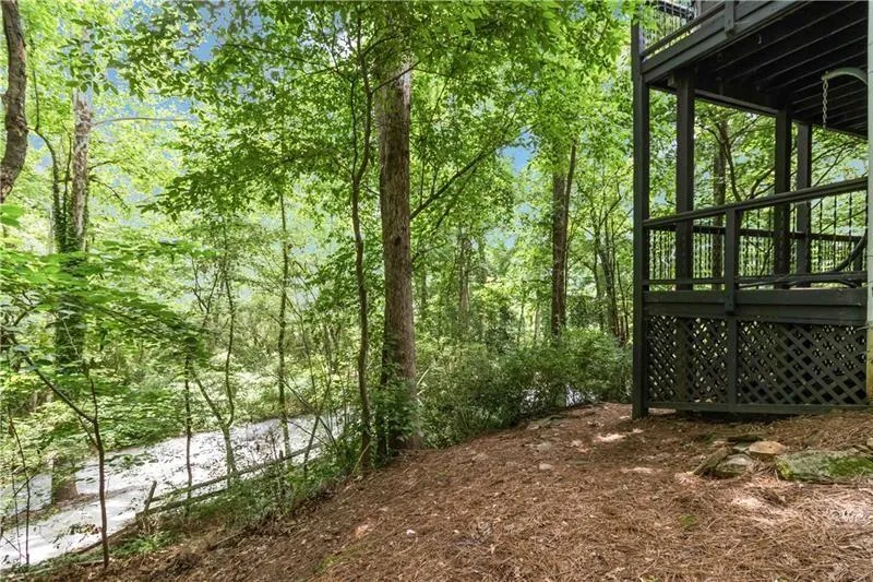 100 Kings Mill Court Roswell, GA 30075