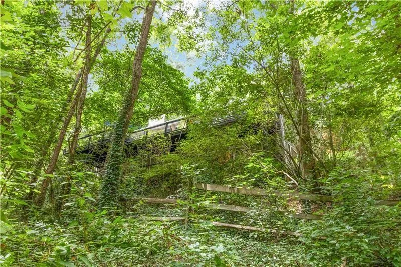 100 Kings Mill Court Roswell, GA 30075