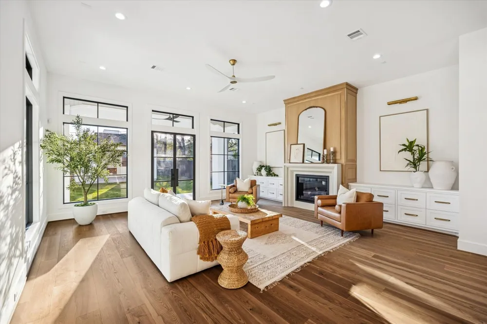 320 W 32nd Street Houston, TX 77018