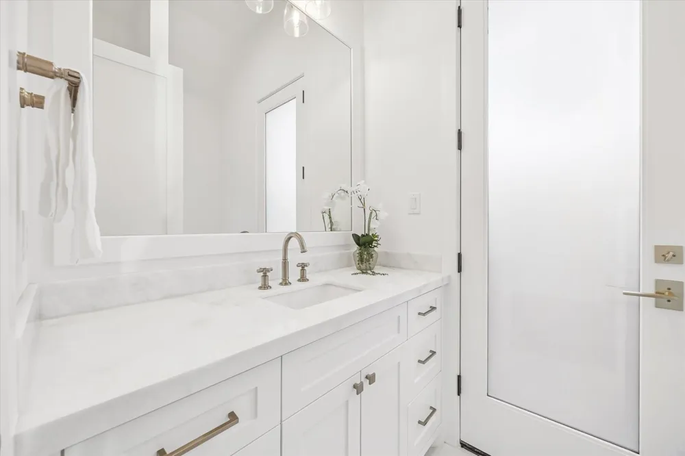 320 W 32nd Street Houston, TX 77018