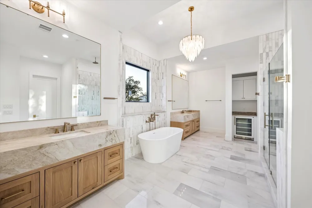 320 W 32nd Street Houston, TX 77018
