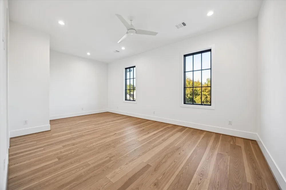 320 W 32nd Street Houston, TX 77018