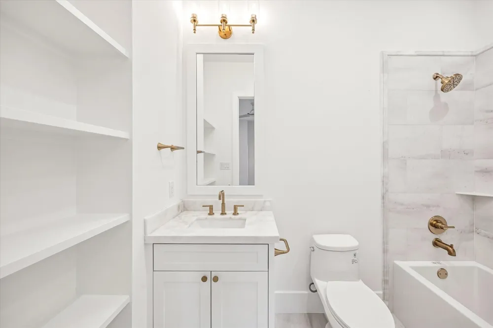 320 W 32nd Street Houston, TX 77018