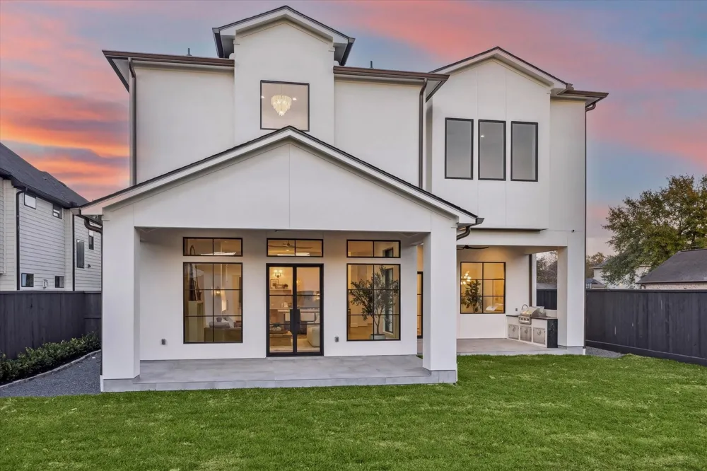 320 W 32nd Street Houston, TX 77018