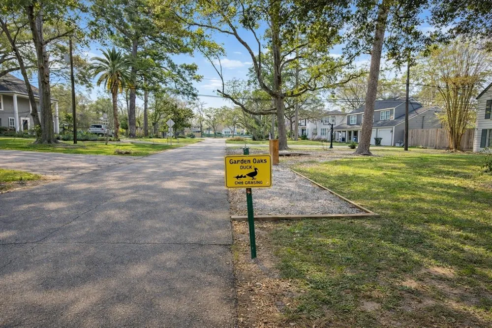 320 W 32nd Street Houston, TX 77018