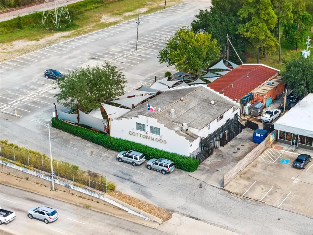 320 W 32nd Street Houston, TX 77018