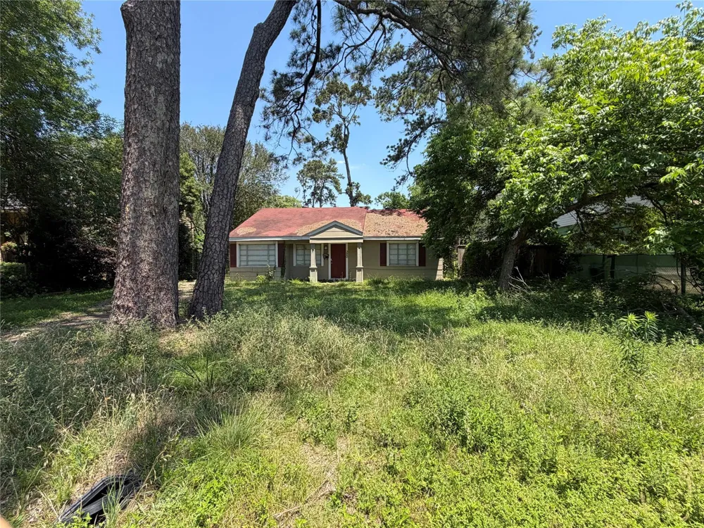 320 W 32nd Street Houston, TX 77018