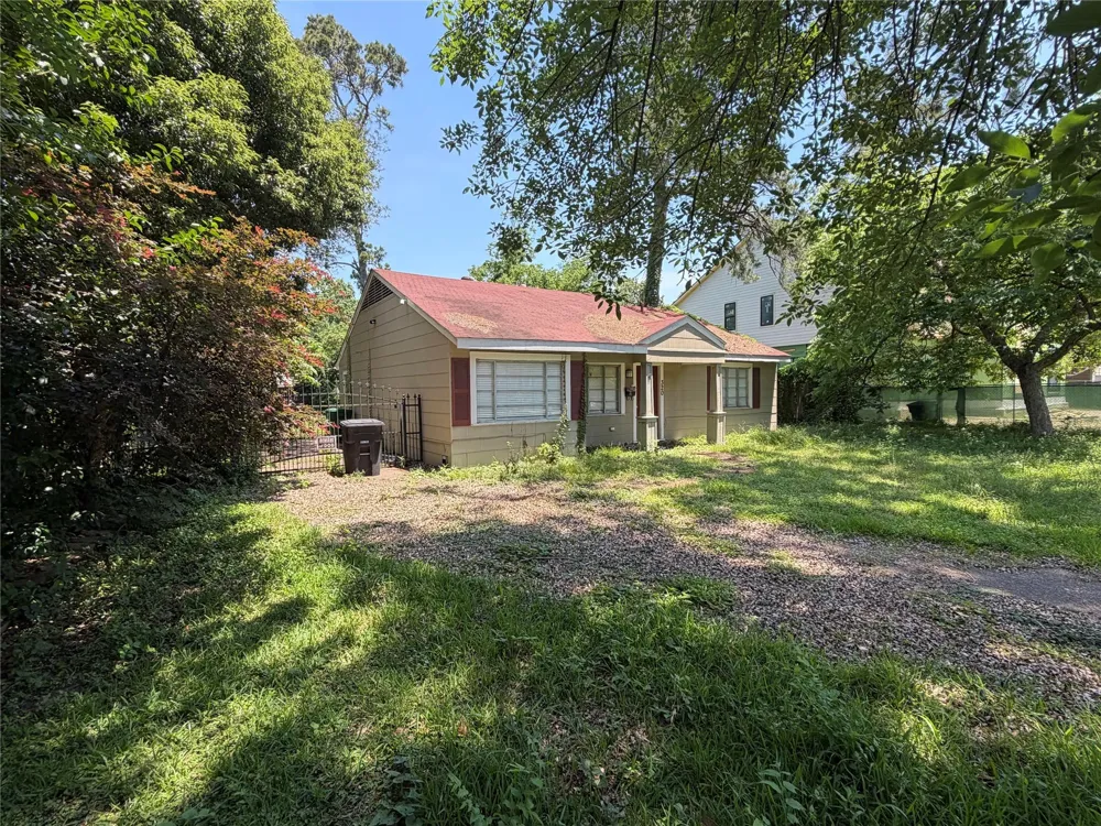 320 W 32nd Street Houston, TX 77018