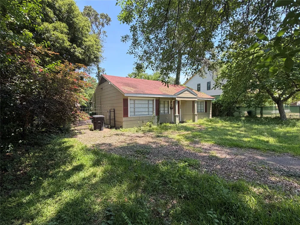 320 W 32nd Street Houston, TX 77018