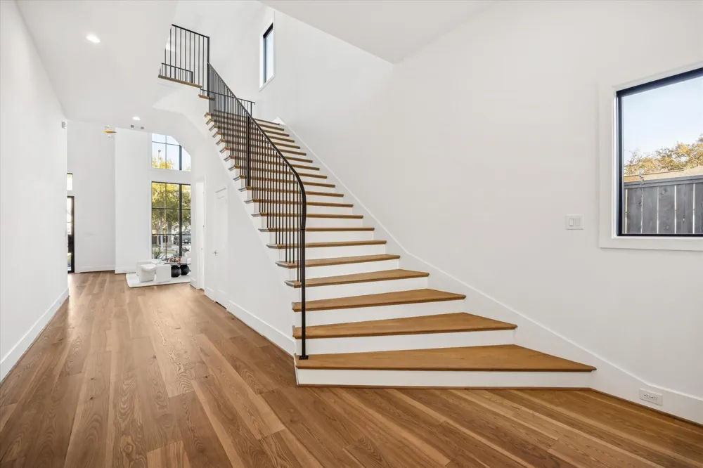 320 W 32nd Street Houston, TX 77018