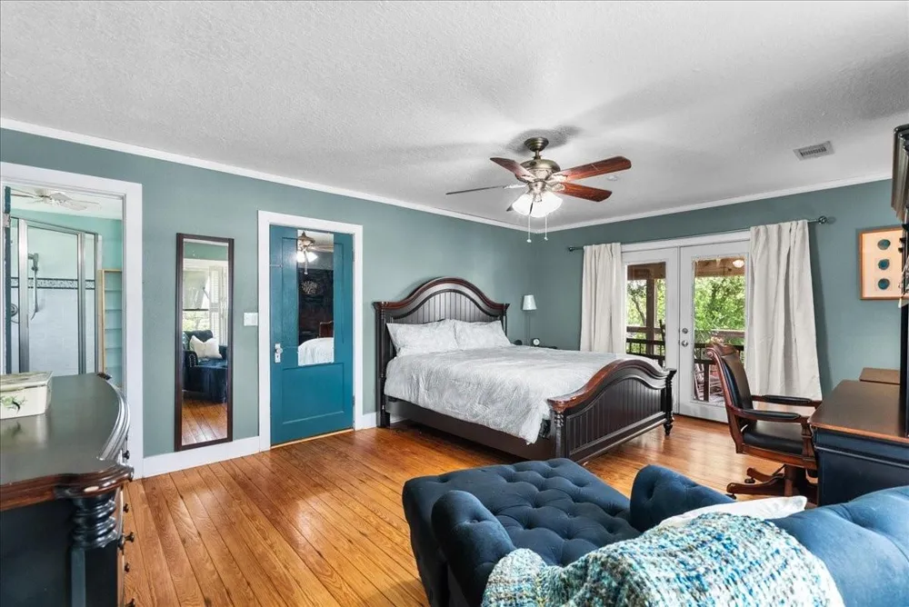 939 17th Street Street Dickinson, TX 77539