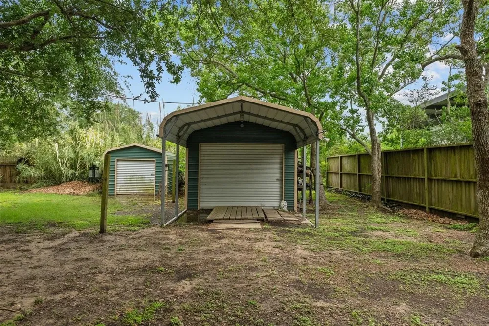 939 17th Street Street Dickinson, TX 77539