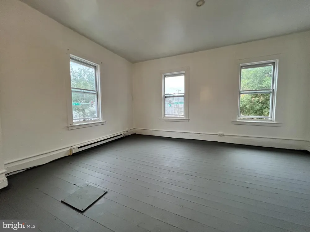 148 E WASHINGTON STREET #1 Hagerstown, MD 21740