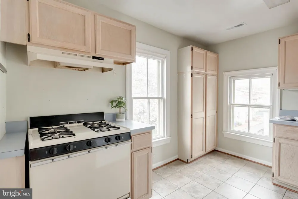 101 CHARLES STREET #C Annapolis, MD 21401