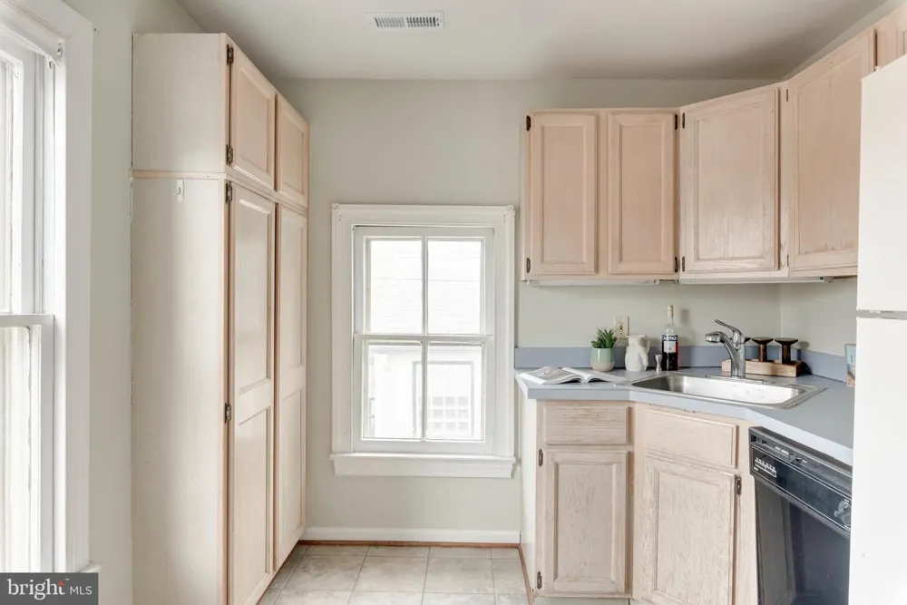 101 CHARLES STREET #C Annapolis, MD 21401
