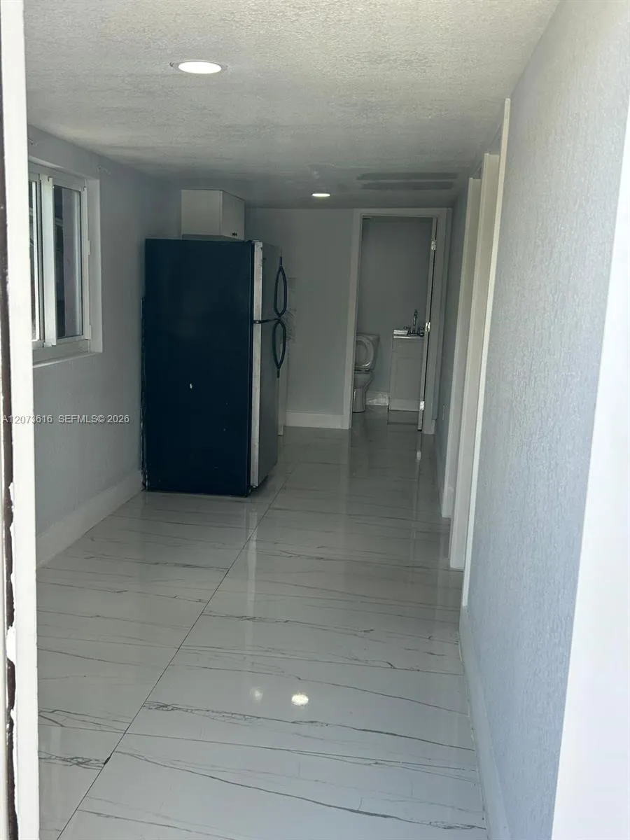 2500 NW 91st St Miami, FL 33147