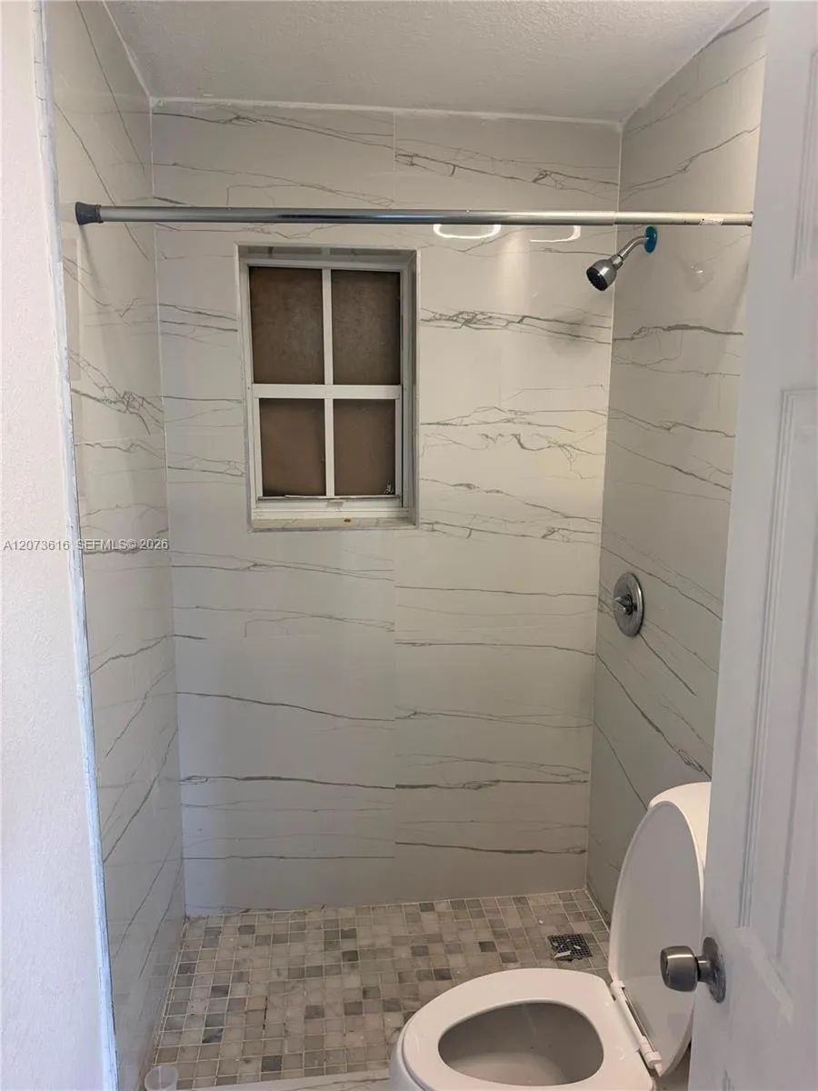 2500 NW 91st St Miami, FL 33147