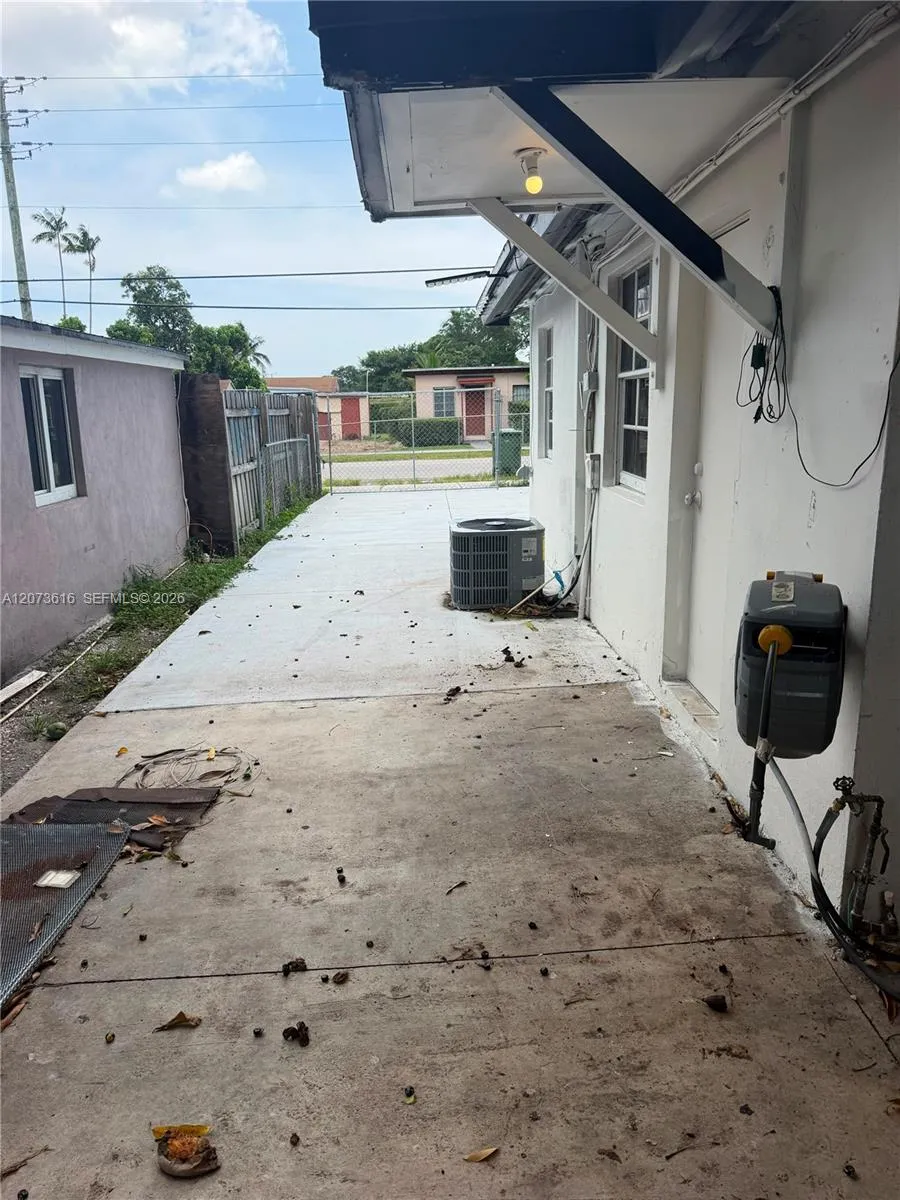 2500 NW 91st St Miami, FL 33147