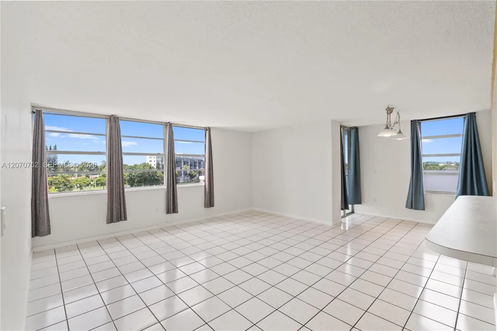 1301 NE Miami Gardens Dr #505W Miami, FL 33179