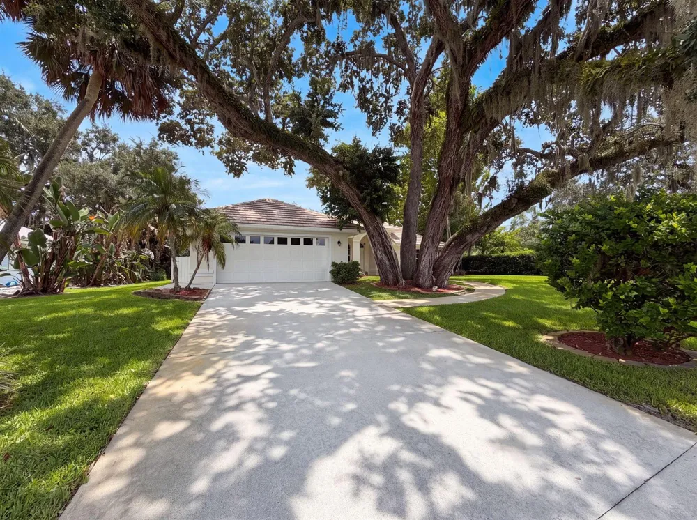 400 46th Vero Beach, FL 32968