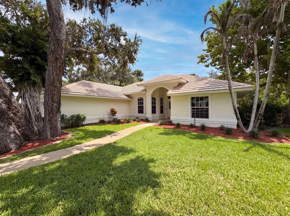 400 46th Vero Beach, FL 32968