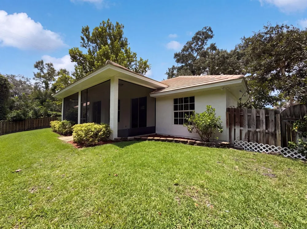 400 46th Vero Beach, FL 32968