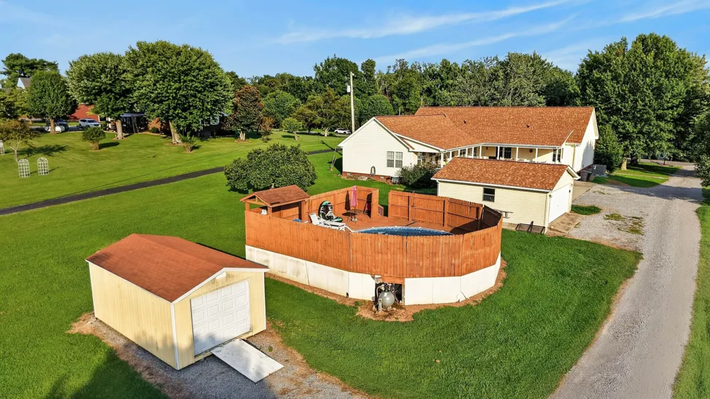 364 Ben Albert Rd Cottontown, TN 37048