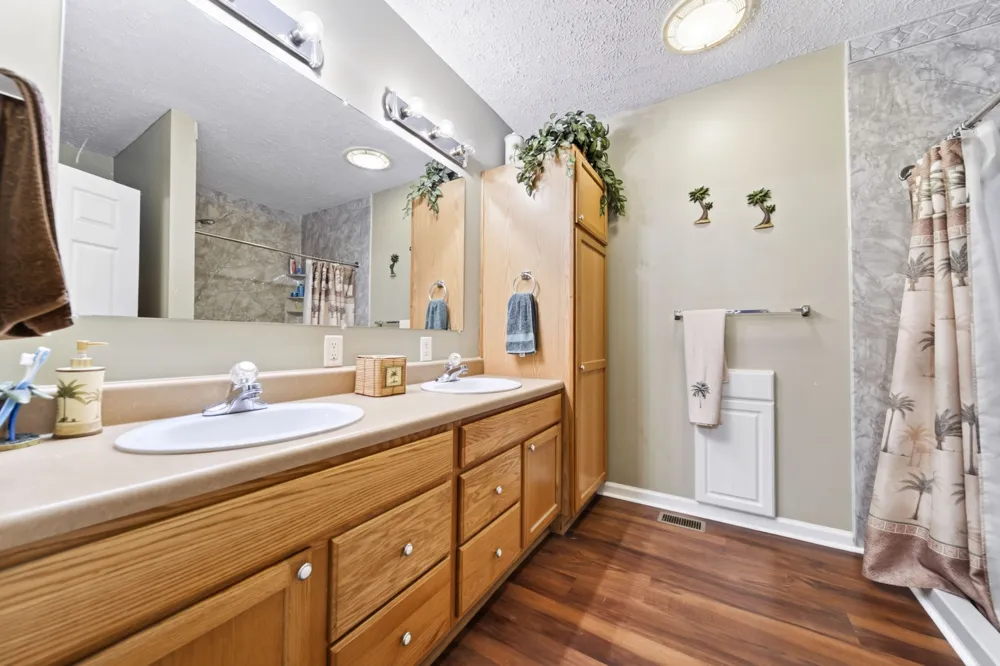 364 Ben Albert Rd Cottontown, TN 37048