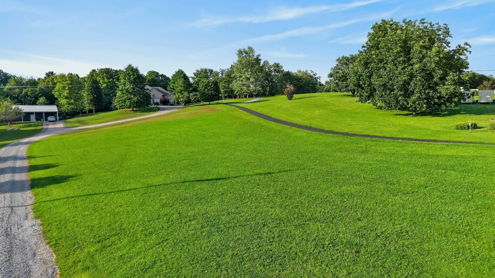 364 Ben Albert Rd Cottontown, TN 37048