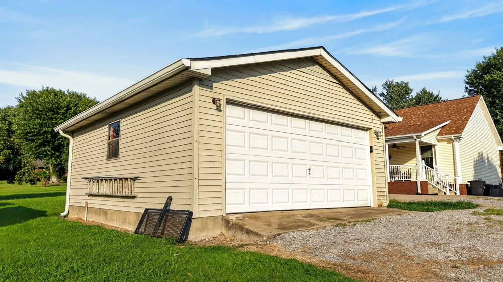 364 Ben Albert Rd Cottontown, TN 37048