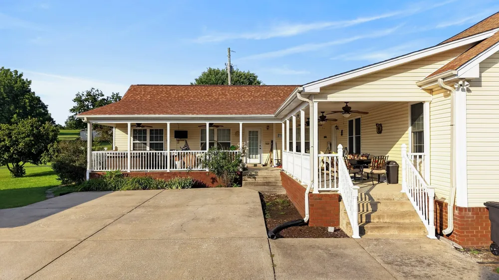 364 Ben Albert Rd Cottontown, TN 37048
