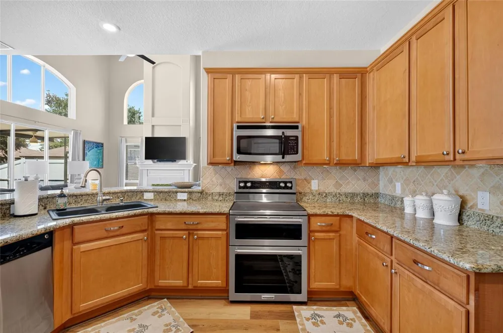 353 LAKE AMBERLEIGH DRIVE Winter Garden, FL 34787