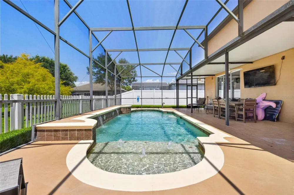 353 LAKE AMBERLEIGH DRIVE Winter Garden, FL 34787