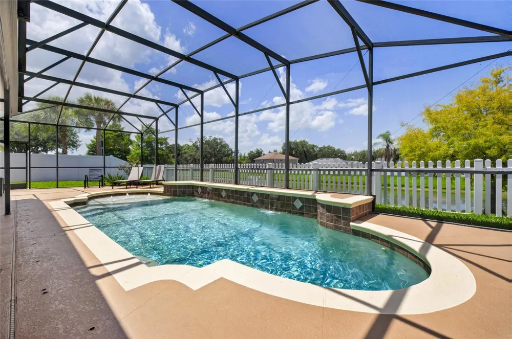 353 LAKE AMBERLEIGH DRIVE Winter Garden, FL 34787