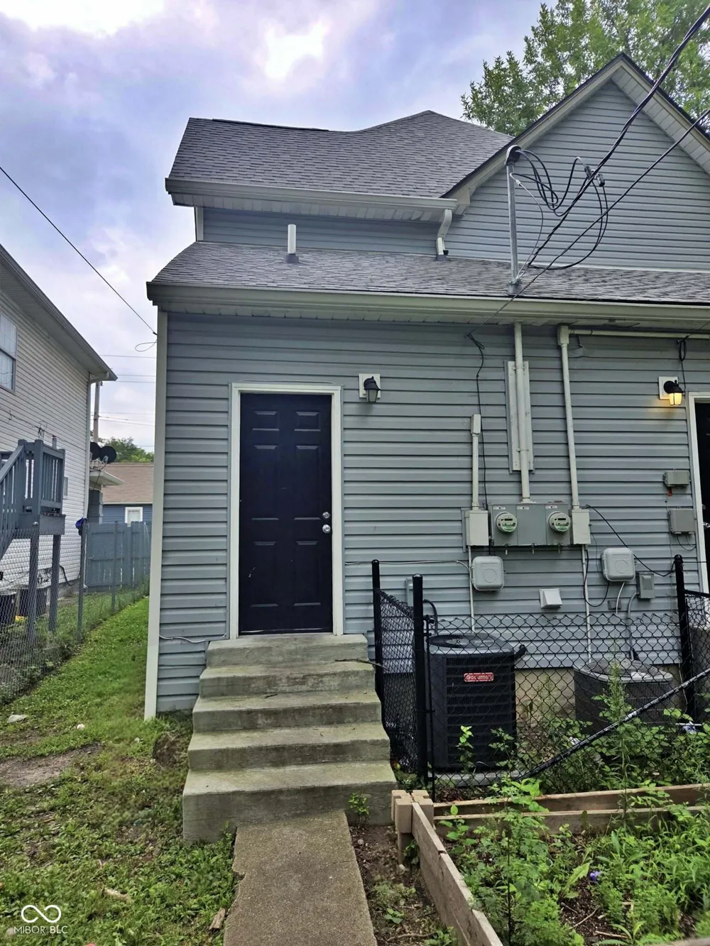 327 Sherman Drive Indianapolis, IN 46201