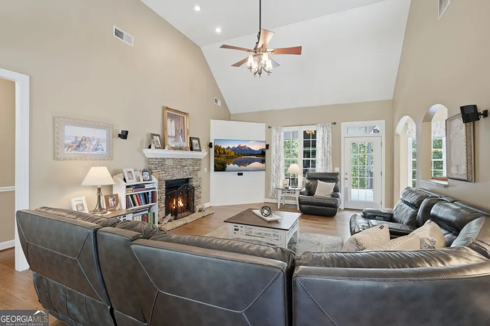 8665 Bay DR Gainesville, GA 30506