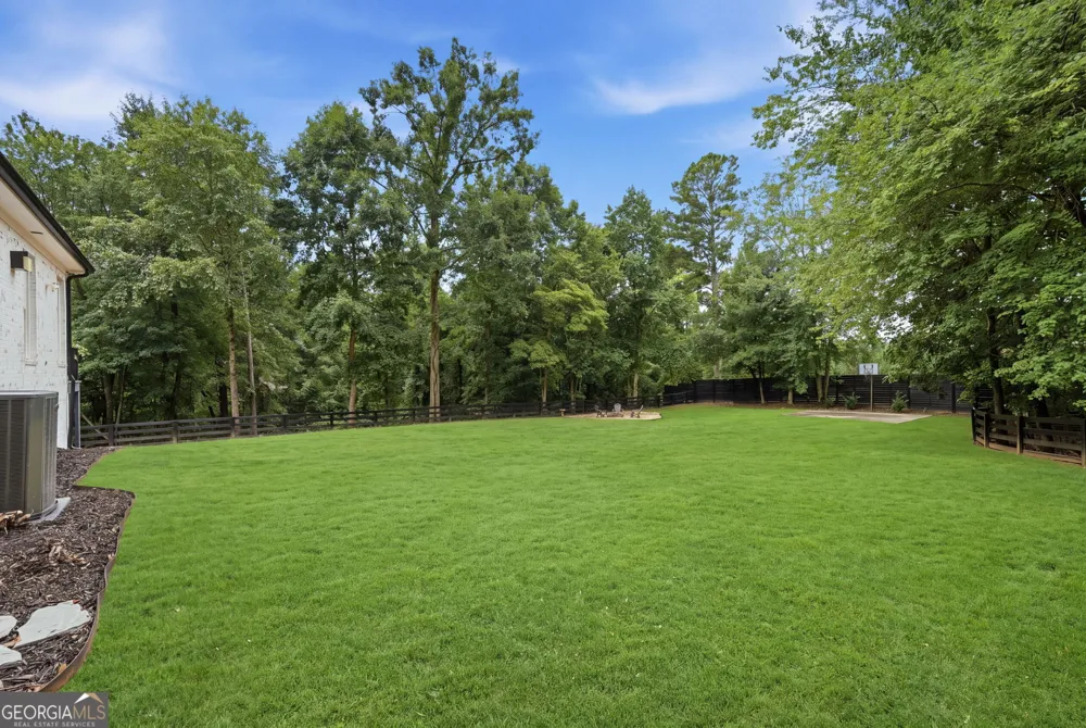 8665 Bay DR Gainesville, GA 30506