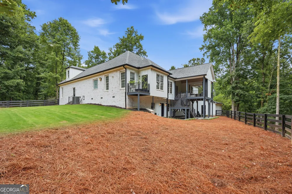 8665 Bay DR Gainesville, GA 30506