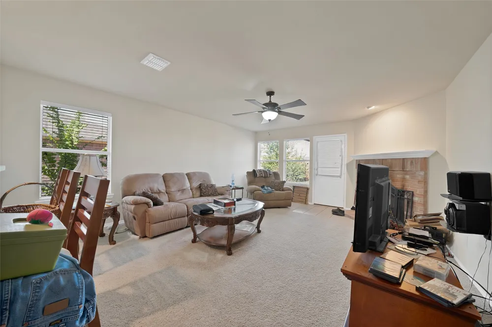 112 Blackforest Road Krum, TX 76249