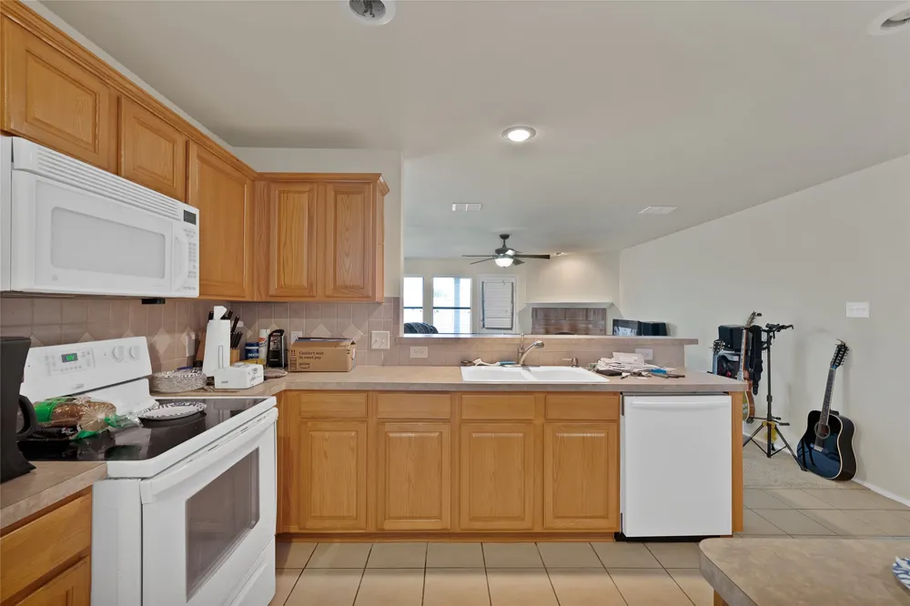 112 Blackforest Road Krum, TX 76249