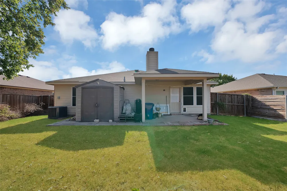 112 Blackforest Road Krum, TX 76249