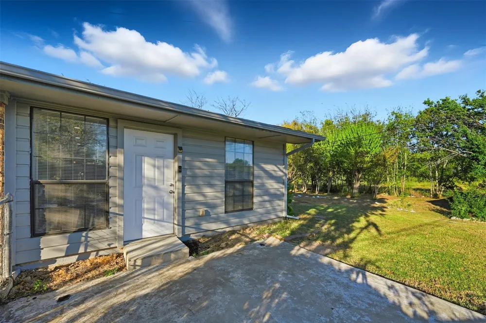 1423 Main Street Kaufman, TX 75142
