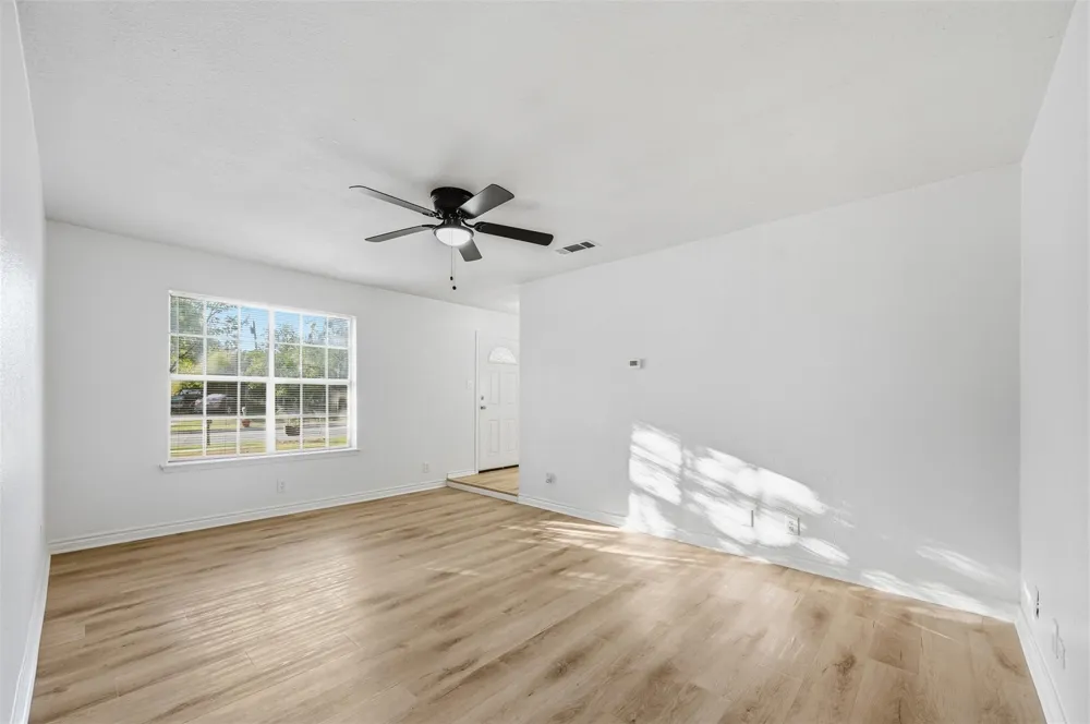 1423 Main Street Kaufman, TX 75142