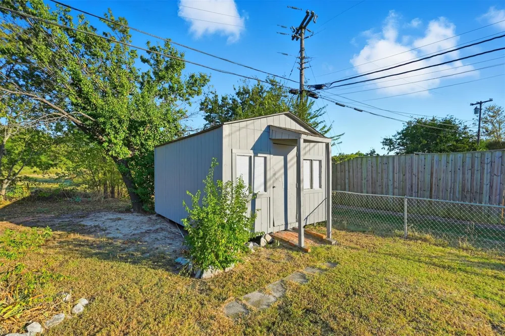1423 Main Street Kaufman, TX 75142