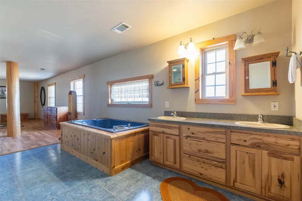 128 FM 1657 Rotan, TX 79546