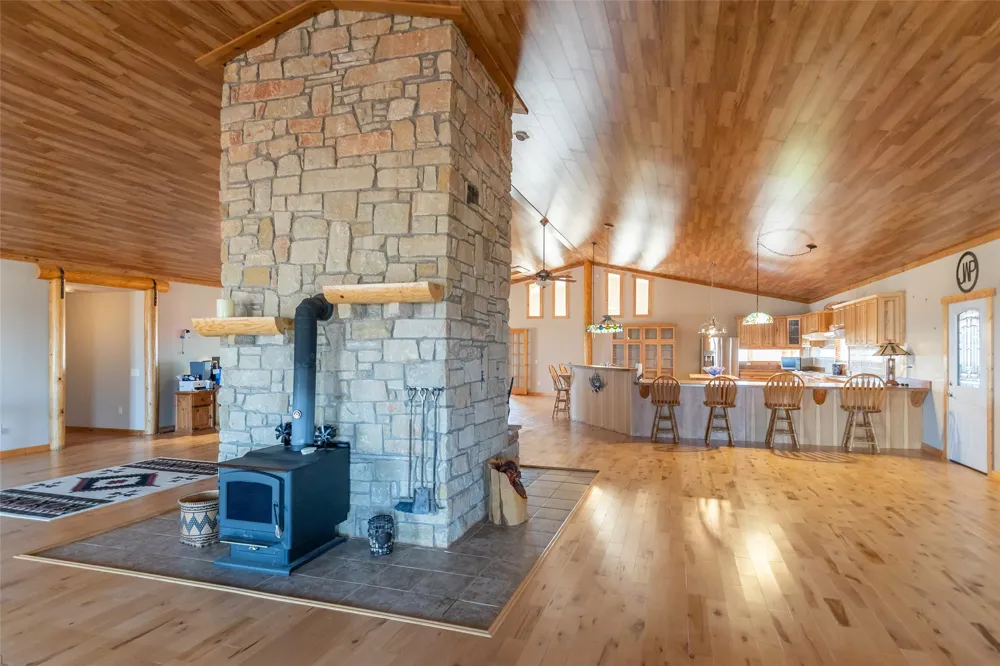 128 FM 1657 Rotan, TX 79546