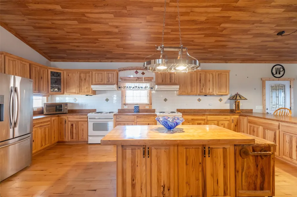 128 FM 1657 Rotan, TX 79546