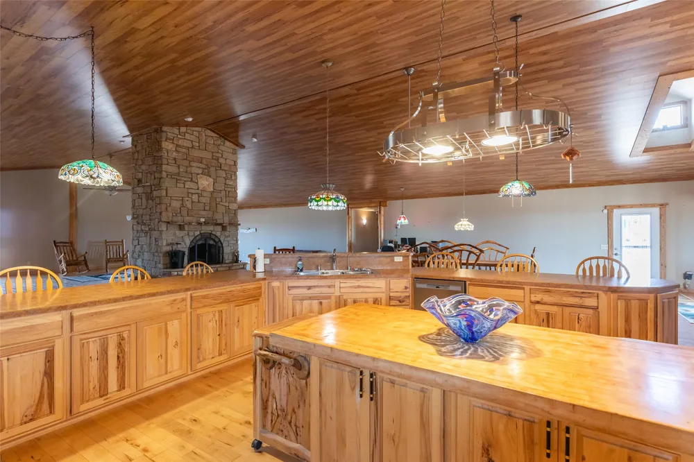 128 FM 1657 Rotan, TX 79546
