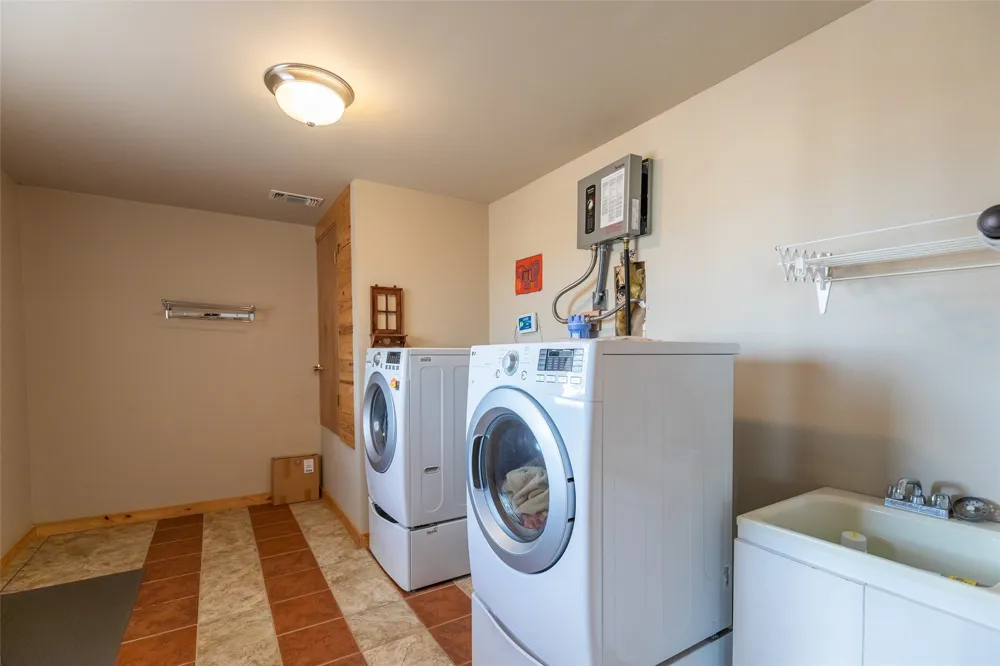 128 FM 1657 Rotan, TX 79546