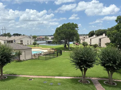 211 Lakeview Terrace #211